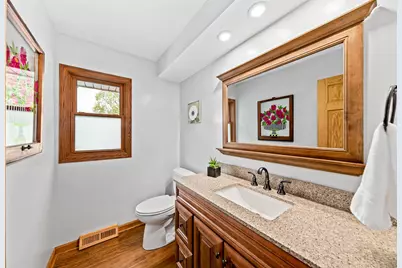 18360  Tilton Ln, Brookfield, WI 53045 - Photo 22