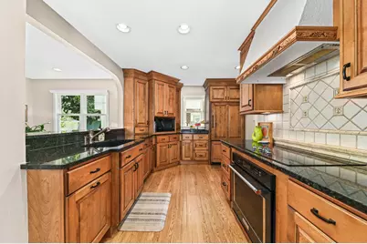 5246 N Kent Ave, Whitefish Bay, WI 53217 - Photo 10