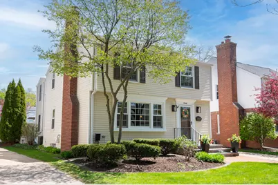 5246 N Kent Ave, Whitefish Bay, WI 53217 - Photo 2