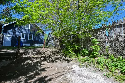 3052 N 40th St, Milwaukee, WI 53210 - Photo 2