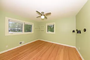 10232 N Greenview Dr, Mequon, WI 53092 - Photo 20