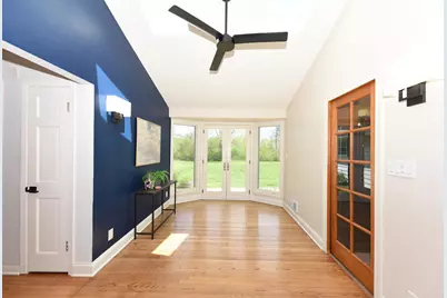 10232 N Greenview Dr, Mequon, WI 53092 - Photo 16