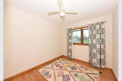 10232 N Greenview Dr, Mequon, WI 53092 - Photo 22