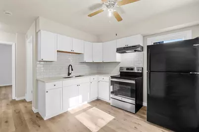 4430 W Glendale Ave, Milwaukee, WI 53218 - Photo 10