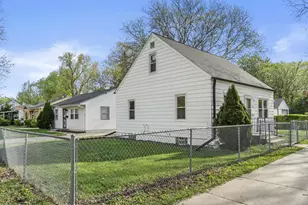 4430 W Glendale Ave, Milwaukee, WI 53218 - Photo 18