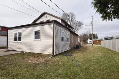 3209  Charles St, Racine, WI 53402 - Photo 40
