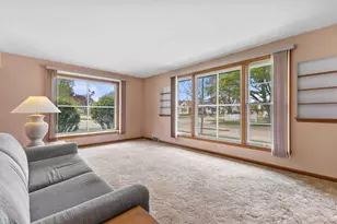 2821 Green St, Racine, WI 53402 - Photo 6