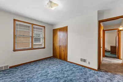 2821  Green St, Racine, WI 53402 - Photo 16