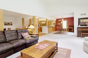 9432 W Stanford Ct, Mequon, WI 53097 - Photo 6