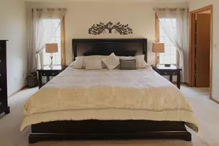 9432 W Stanford Ct, Mequon, WI 53097 - Photo 12