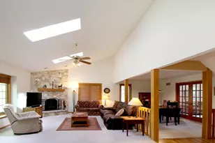 9432 W Stanford Ct, Mequon, WI 53097 - Photo 2