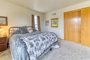 504 N 6th St, Racine, WI 53185 - Photo 12