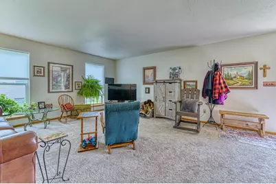 504 N 6th St, Racine, WI 53185 - Photo 4