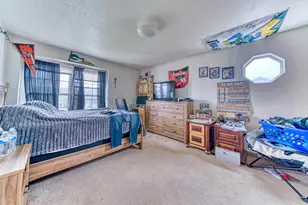 504 N 6th St, Racine, WI 53185 - Photo 24