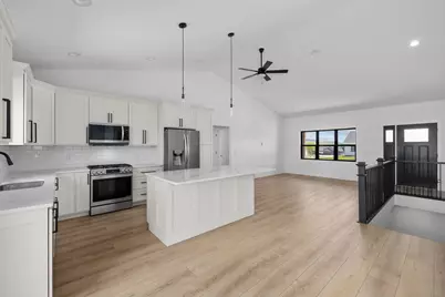 269  Weston Rd, Holmen, WI 54636 - Photo 8