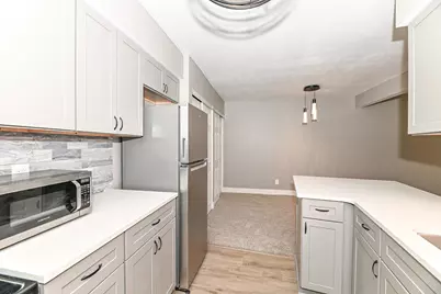 N82W13500  Fond Du Lac Ave #A203, Menomonee Falls, WI 53051 - Photo 16