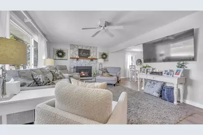 3718  S 12th Pl, Sheboygan, WI 53081 - Photo 4