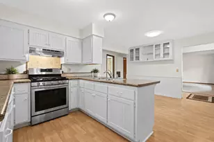 1507 Mohawk Ln, Waukesha, WI 53186 - Photo 10
