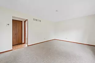 1507 Mohawk Ln, Waukesha, WI 53186 - Photo 6