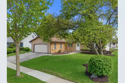 1507  Mohawk Ln, Waukesha, WI 53186 - Photo 46