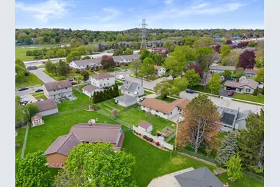 1507  Mohawk Ln, Waukesha, WI 53186 - Photo 42
