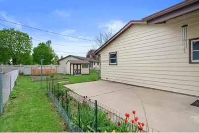 1507  Mohawk Ln, Waukesha, WI 53186 - Photo 32