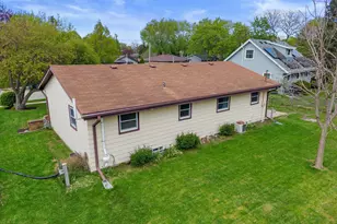 1507 Mohawk Ln, Waukesha, WI 53186 - Photo 38