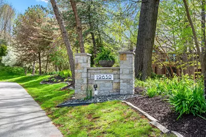 19630  Independence Ct, Brookfield, WI 53045 - Photo 40