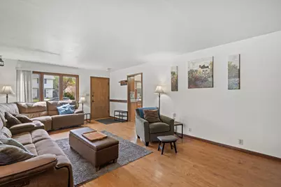 733 S 101st St, West Allis, WI 53214 - Photo 12