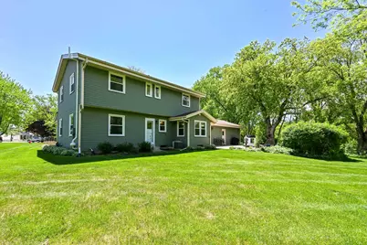 10333 N Versailles Ct, Mequon, WI 53092 - Photo 22