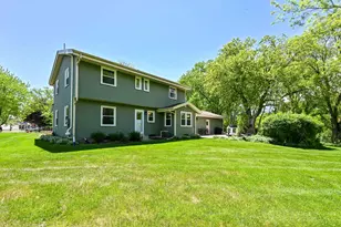 10333 N Versailles Ct, Mequon, WI 53092 - Photo 22