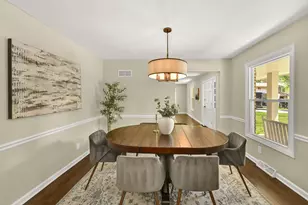 10333 N Versailles Ct, Mequon, WI 53092 - Photo 10