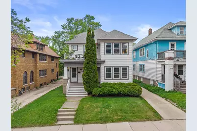 2016 E Newton Ave #2018, Shorewood, WI 53211 - Photo 1