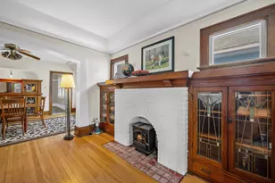 2016 E Newton Ave, Shorewood, WI 53211 - Photo 4