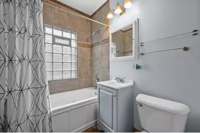2016 E Newton Ave #2018, Shorewood, WI 53211 - Photo 30