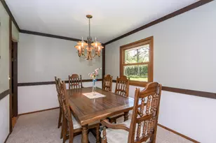 1438 Heather Cir, Richfield, WI 53033 - Photo 8