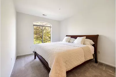 13060 W Bluemound Rd #101, Elm Grove, WI 53122 - Photo 10