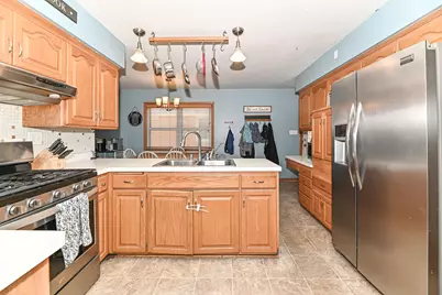 4131 N 93rd St, Wauwatosa, WI 53222 - Photo 12