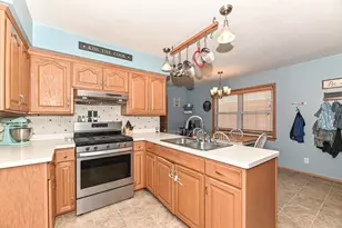 4131 N 93rd St, Wauwatosa, WI 53222 - Photo 14