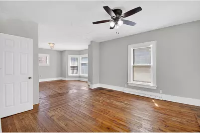 901  Grove Ave, Racine, WI 53405 - Photo 6