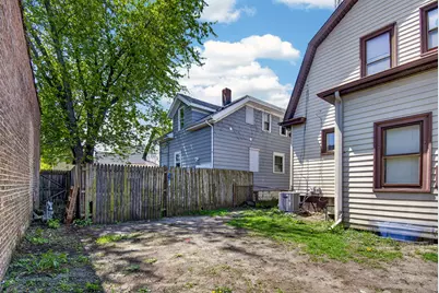 901  Grove Ave, Racine, WI 53405 - Photo 28