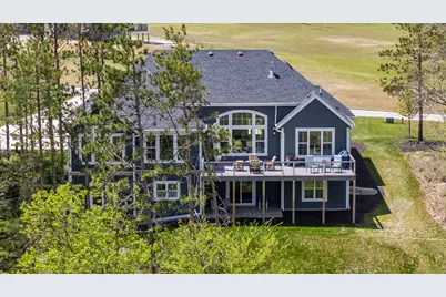 2050  Paradise Hills Ct, Trenton, WI 53095 - Photo 2