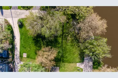 325 W Park St, Silver Lake, WI 53170 - Photo 8