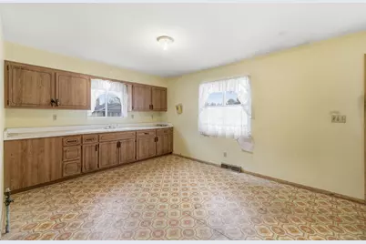6185 S Merrill Ave, Cudahy, WI 53110 - Photo 4
