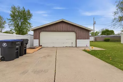 6185 S Merrill Ave, Cudahy, WI 53110 - Photo 14