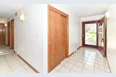 12405 W North Ln, New Berlin, WI 53151 - Photo 4