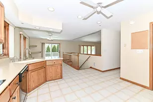 12405 W North Ln, New Berlin, WI 53151 - Photo 16