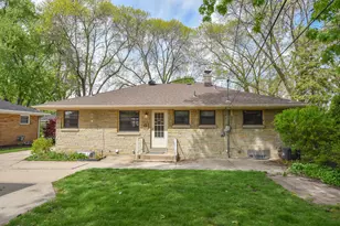 2964 S 104th St, West Allis, WI 53227 - Photo 18