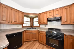 2964 S 104th St, West Allis, WI 53227 - Photo 2