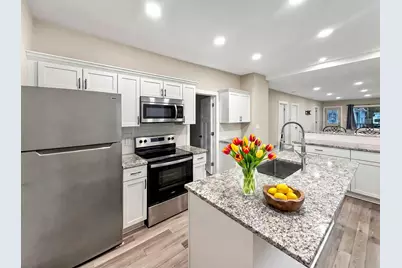 86  Lighthouse Ct, Sheboygan, WI 53081 - Photo 4